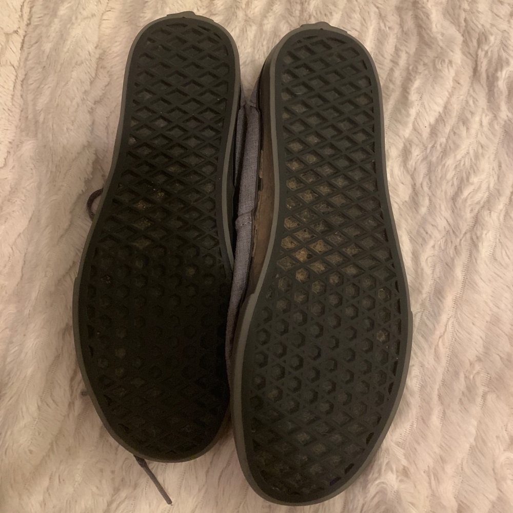 VANS - Picture 3 of 4